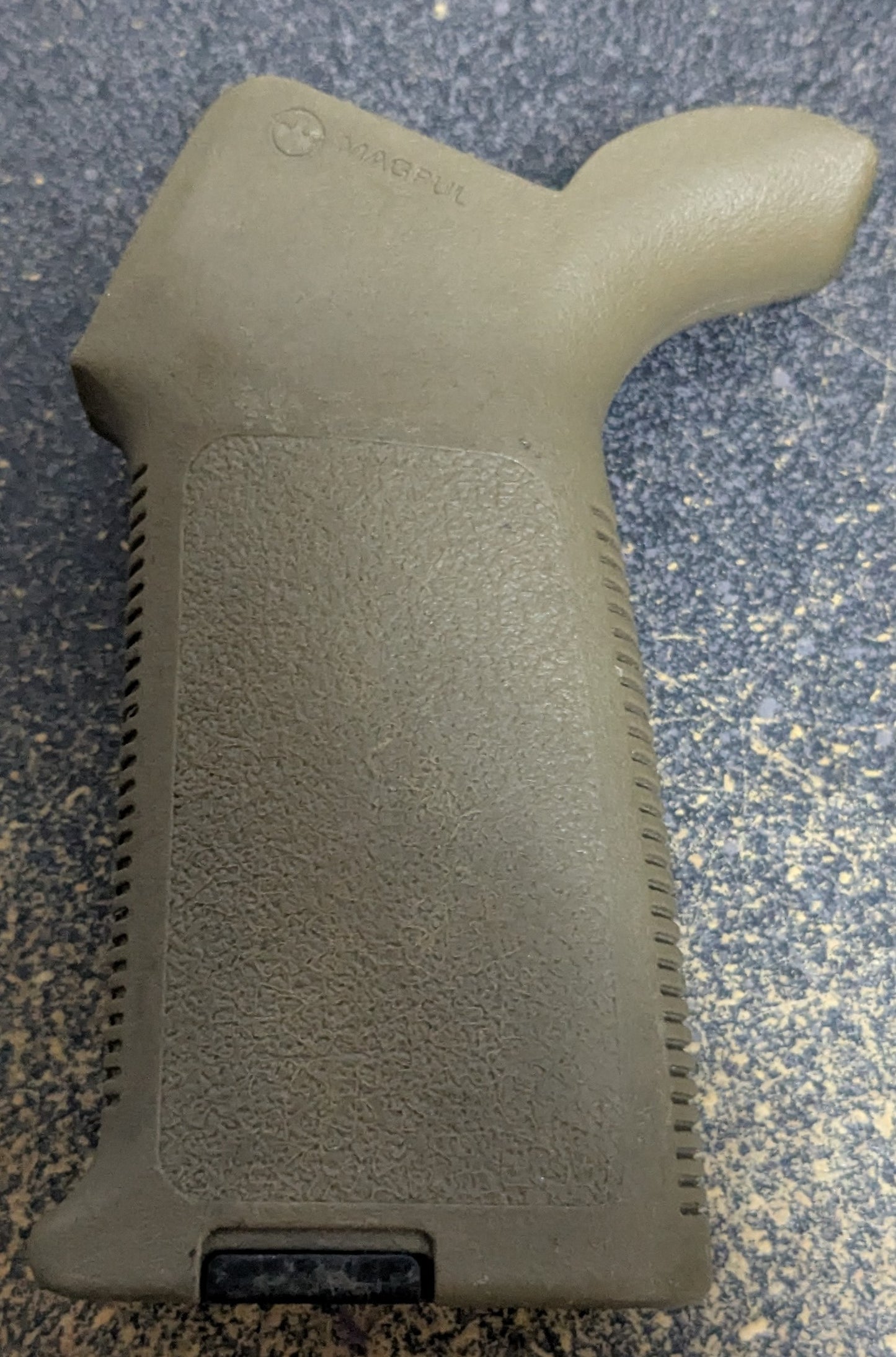 Magpul MOE Pistol Grip AR-15/M-16 Coyote (AA06-26Jan21)