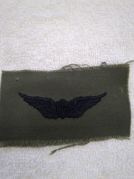 US Army Aviator Badge Sew-On Subdued OD Black (wsb11-AviatorBadgeSew)