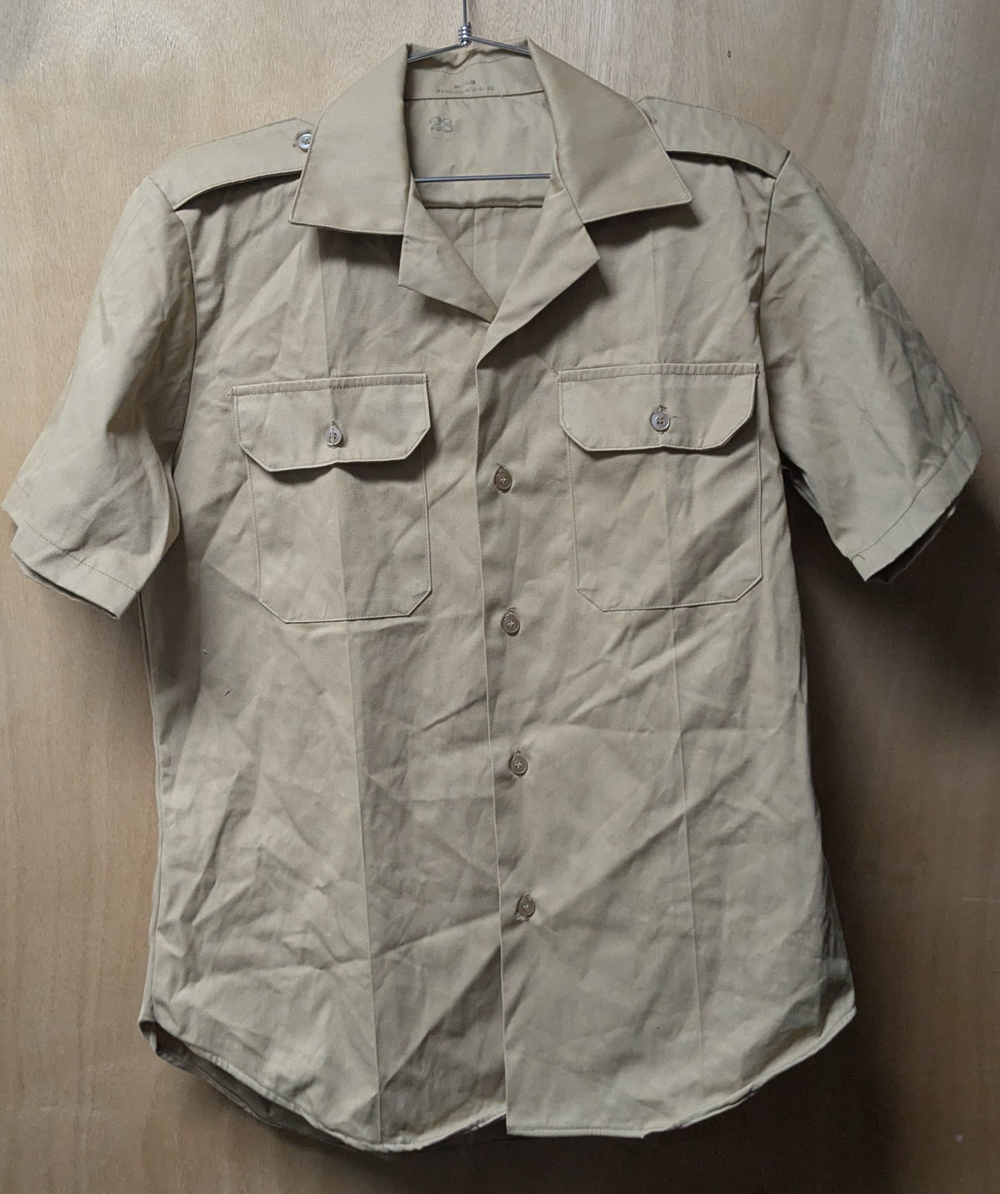 US Army Short Sleeved Khaki Shirt Medium (AA16-26May1)