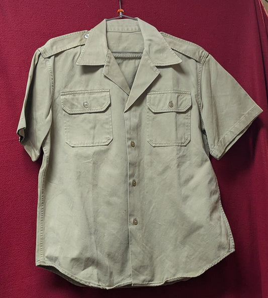 Vintage US Military Short Sleeve Khaki Button Down Med (FB15-26Feb69)