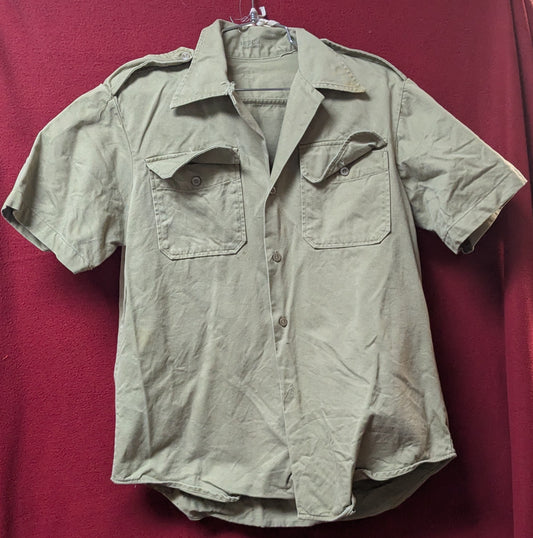 Vintage US Army Short Sleeve Button Down Medium (FB4-26Feb72)