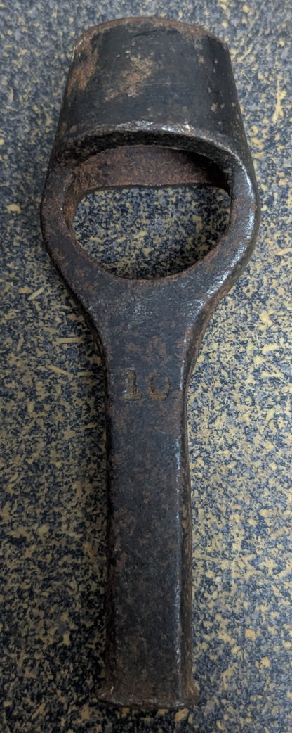 Vintage Arch Style Hole Punch #10 (DC7-25Sep46)