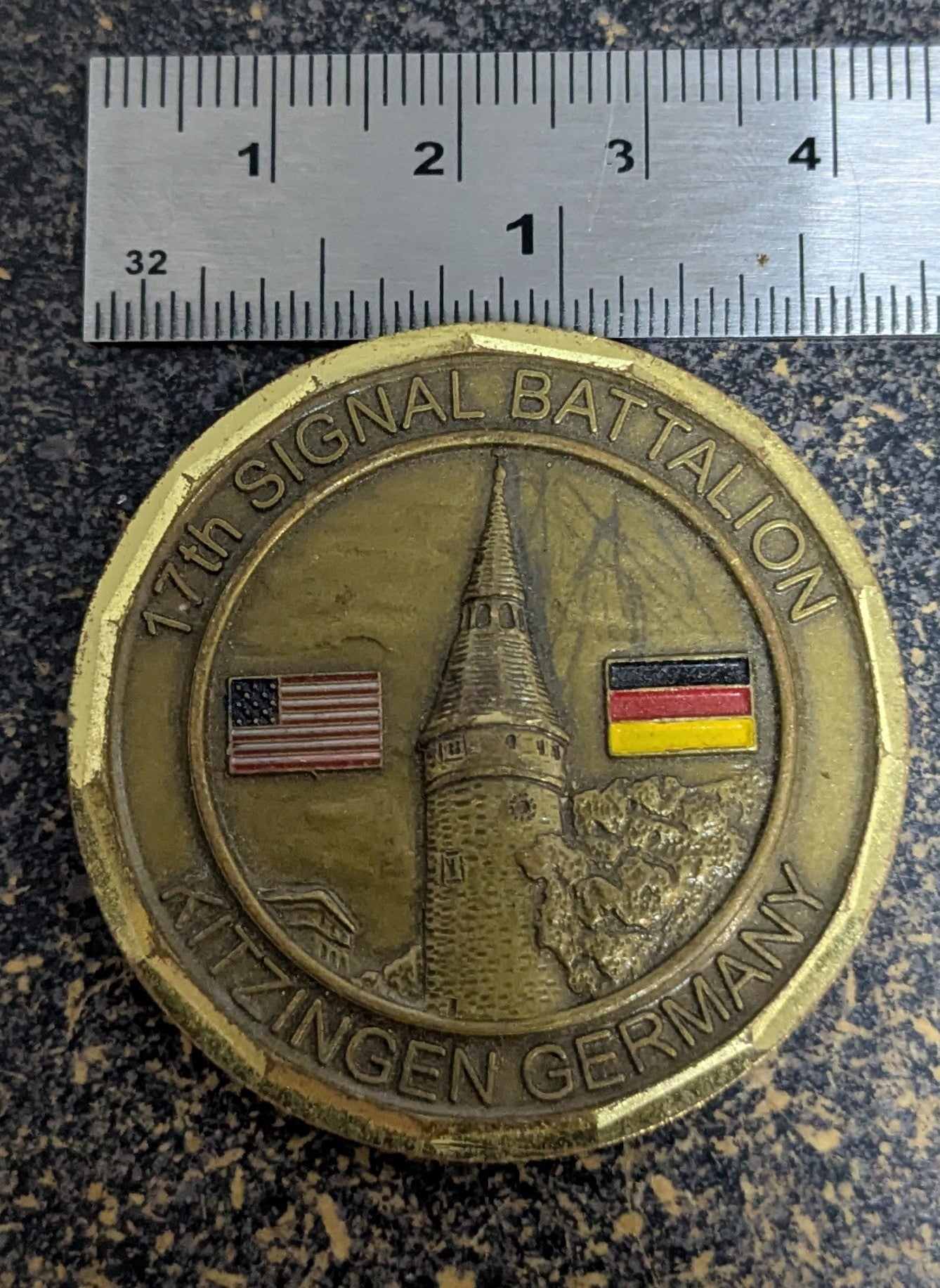 Challenge Coin 17th Signal Battalion Kitzingen Germany We Lead the Way Army Coin (26Jun30)