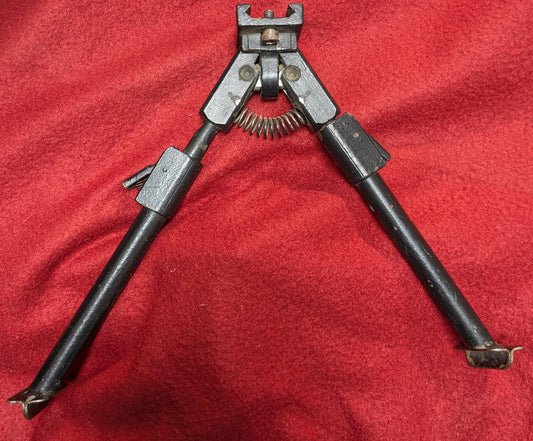 AR-15/M-16 Bipod with Weaver Rail Mount (CB01-25APR34)