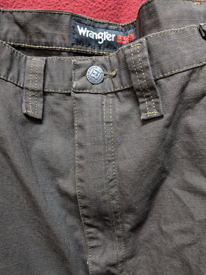 NWT Wrangler Riggs Workwear Ripstop Ranger Relaxed Fit Dark Brown (CA13-25APR19)