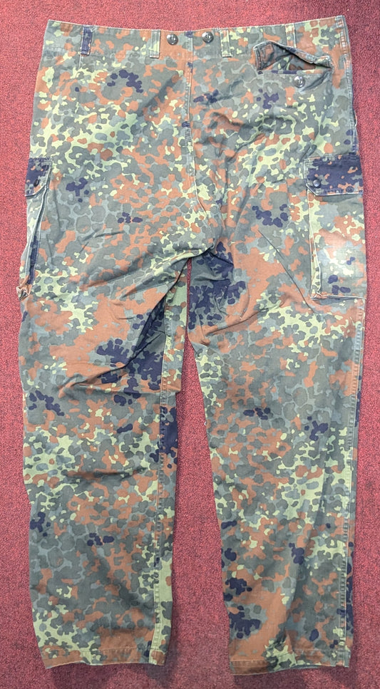 GE Spekon German Cam Pants Size No. 16 (cb02-25May126)