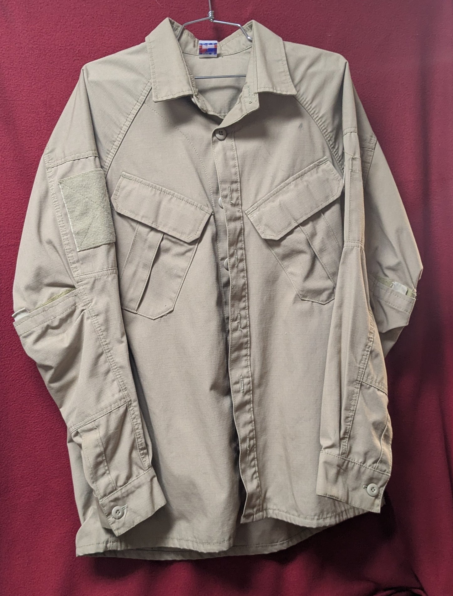 Kitanica Khaki Long Sleeve Button Down L (FB4-26Mar05)