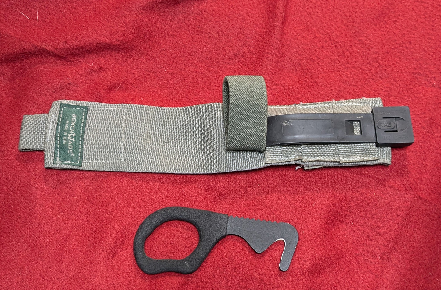 NOS BENCHMADE Rescue Hook Strap Cutter Steel Coated Handle (fa01-25APR94)