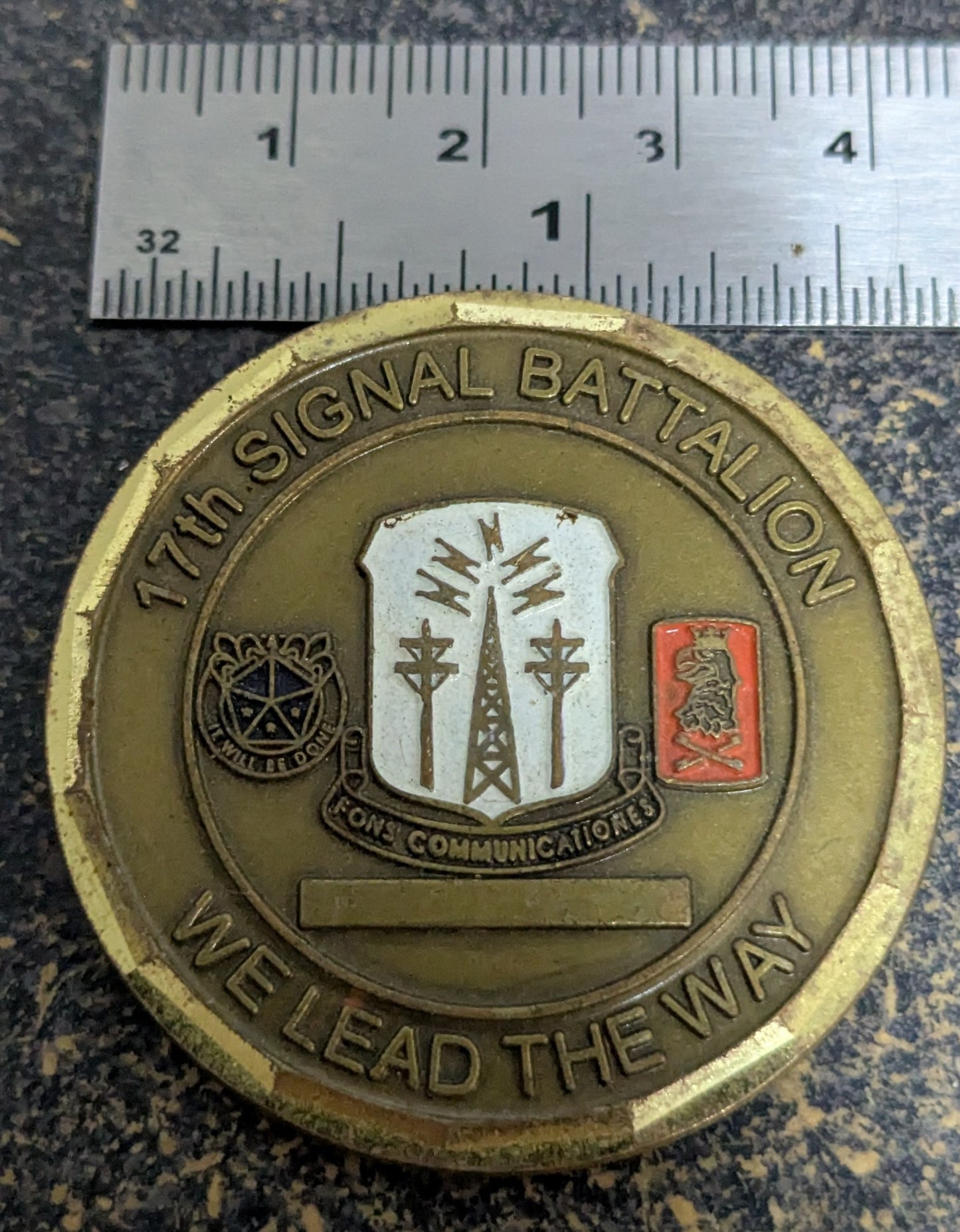 Challenge Coin 17th Signal Battalion Kitzingen Germany We Lead the Way Army Coin (26Jun30)