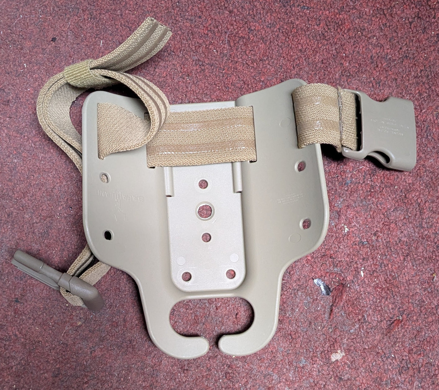 Model 6004-14 Thigh Plate and Belt for Single Strap Leg Shroud FDE Brown (DB15-26Jan50)