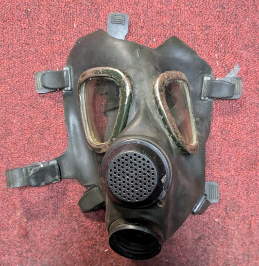 M65 Drager West German Gas Mask Size 1 (CB10-25Sep115)