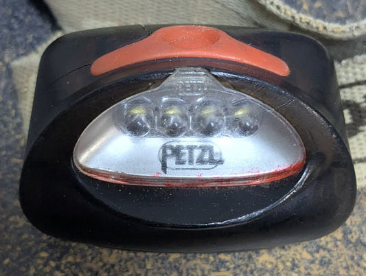 Petzl Tikka 2 LED Headlamp Black w/Headband (26Mar97)