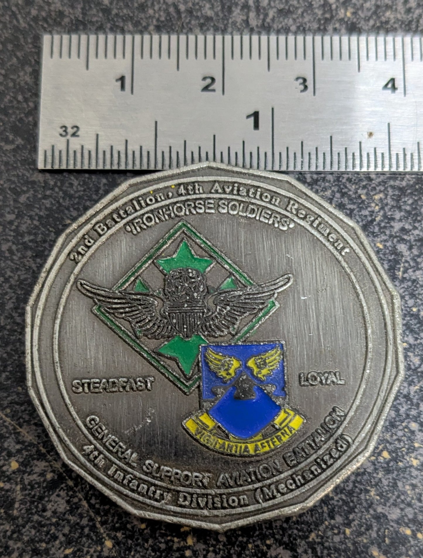 Challenge Coin 2nd Battalion 4th Aviation Regiment Iron Horse Soldiers Mustangs Coin (26Jun31)