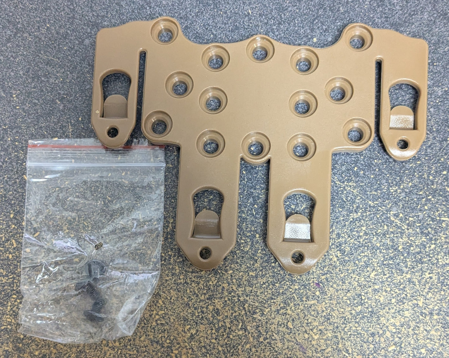 NWT Cyber Dyer CQC Holster Hanger Coyote (FA7-26Apr2)