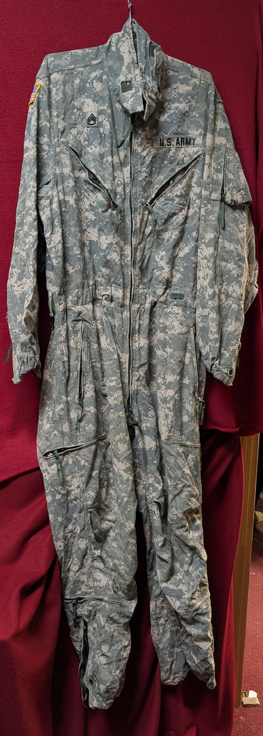 Class 2 Combat Vehicle Coveralls, Crewmans ACU Large Regular (FA15-26Jan71)