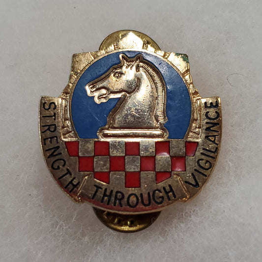 902nd Military Intelligence Unit DUI Crest Pin (jw13)