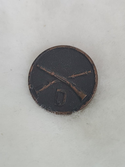 Vintage Enlisted Collar Disc, D Company (N5)