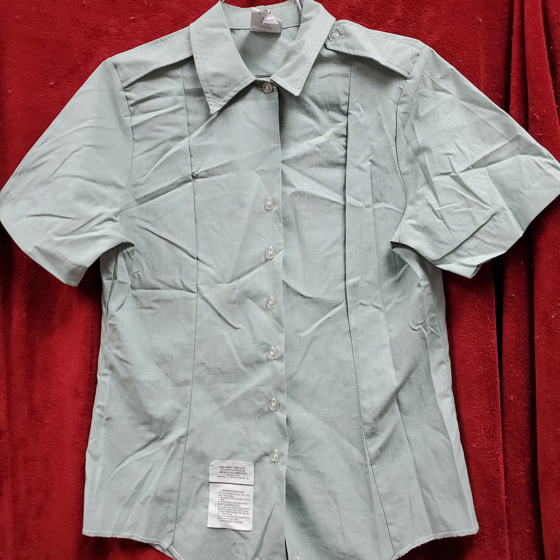 US Army Women's 12R AG-415 Dress Green Short-Sleeve Shirt (BB11-121) US Army Women's 12R AG-415 Dress Green Short-Sleeve Shirt (BB11-121)