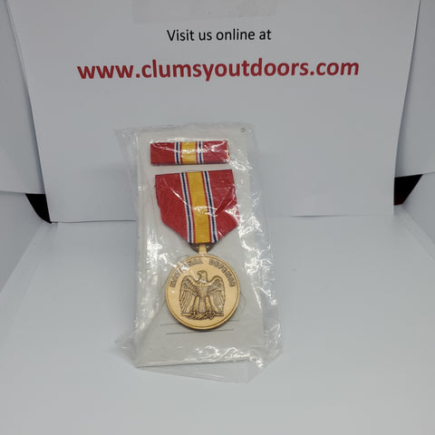 VINTAGE US Military "NATIONAL DEFENSE" Service Medal Lapel Pin Ribbon Box Set Army (1mrp10)