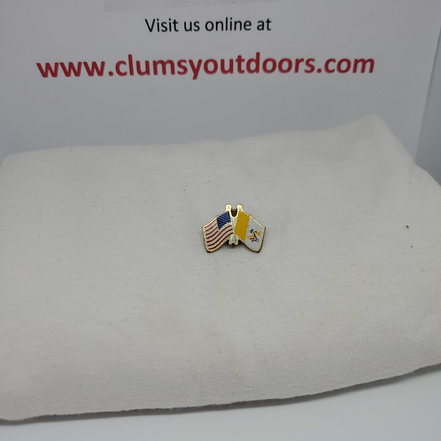 VINTAGE US & Vatican City Cross Flags Lapel Hat Pin Medal (1mrp47)