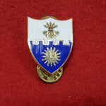 VINTAGE US 22nd Infantry Regiment Pin Crest DUI Unit (01o60)