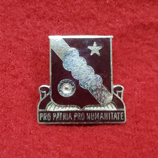 VINTAGE US 34th Medical Brigade "PRO PATRIA PRO HUMANITATE" Pin Crest DUI Unit (01o70)