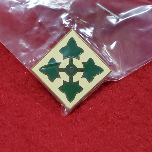 VINTAGE US 4th Infantry Division Hat Pin Crest DUI Unit (01o81)