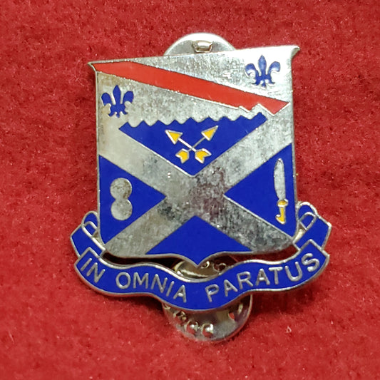 VINTAGE US 18th Infantry Regiment "IN OMNIA PARATUS" Pin Crest DUI Unit (01o91)
