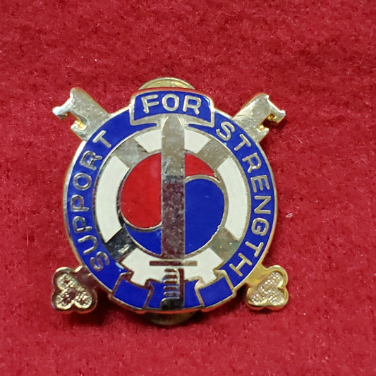 VINTAGE US 142nd Support Battalion "SUPPORT FOR STRENGTH" Pin Crest DUI Unit (01o95)