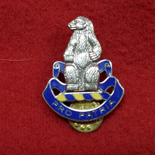 VINTAGE US 31st Infantry Regiment "PRO PATRIA" Pin Crest DUI Unit (01o134)