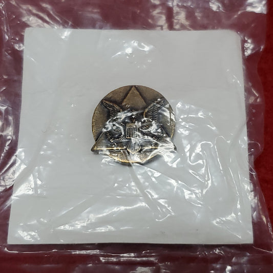 VINTAGE US Commanders Award PUBLIC SERVICE Lapel Bar Pin Crest DUI (01o125)