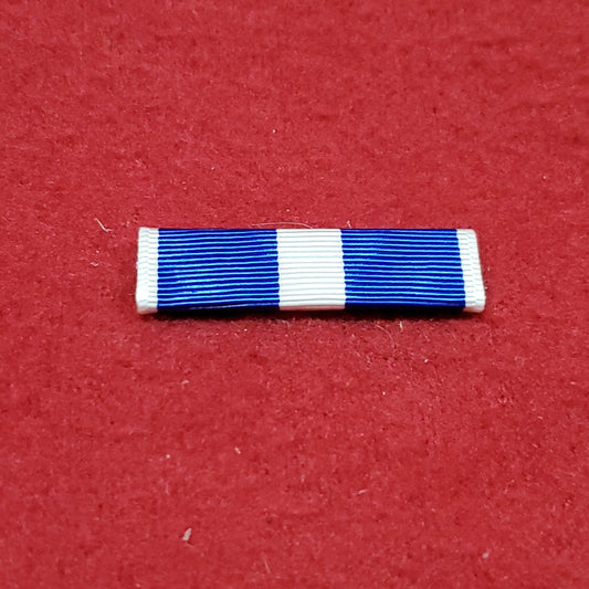 VINTAGE US Army NATO KOSOVO Ribbon Lapel Bar Pin Crest DUI (01o147)