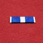 VINTAGE US Army NATO KOSOVO Ribbon Lapel Bar Pin Crest DUI (01o147)