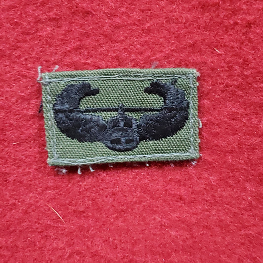 US Army AIR ASSAULT Badge Sew On OD Olive Drab (bu05-airass1)