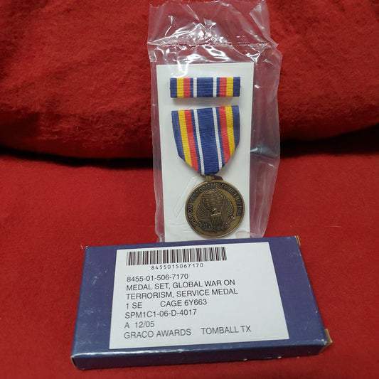 VINTAGE NIB 12/05 SERVICE MEDAL SET Global War on Terrorism Medal Ribbon (05o20)