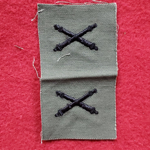 VINTAGE US Army PAIR of ARTILLERY FIELD Patch Sew On OD Olive Drab Black Subdued (05o36)