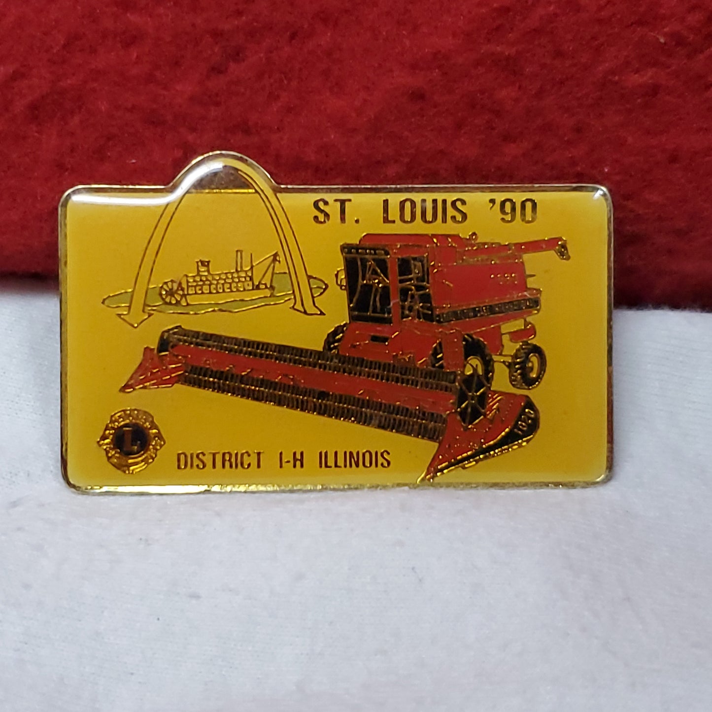 VINTAGE 1990 St. Louis Illinois Lions Club International DISTRICT 1-H I-H Pin (06o20)