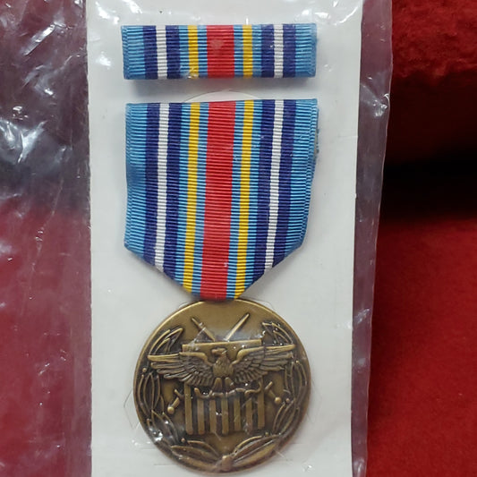 VINTAGE US Armed Forces EXPEDITIONARY WAR ON TERRORISM Full Size Medal Ribbon Heroic Meritorious (06o79)