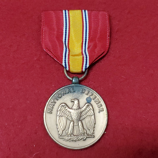 VINTAGE CN GI US Army NATIONAL DEFENSE AWARD Full Size Medal (06o82)