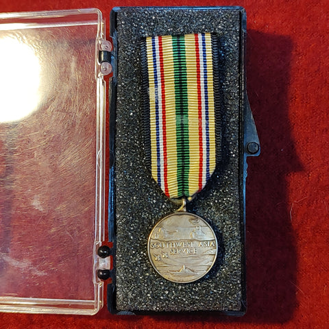 VINTAGE US Army MILITARY SOUTHWEST ASIA SERVICE MEDAL (06o132)