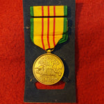 VINTAGE US Army Vietnam Service Medal Ribbon (06o143)