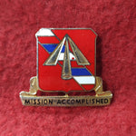 VINTAGE US Army 41st FIELD ARTILLERY Unit Crest Pin (06o194)