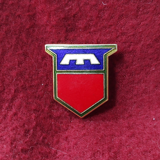 VINTAGE US Army 76th INFANTRY DIVISION Unit Crest Pin (11o28)