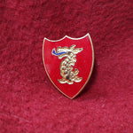 VINTAGE US Army 114th FIELD ARTILLERY Unit Crest Pin (11o37)