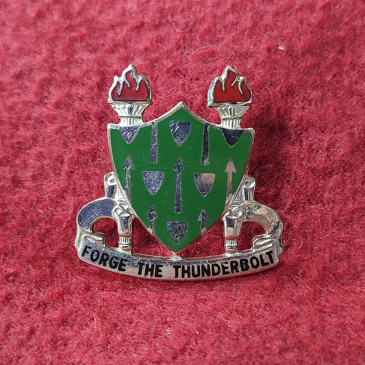 VINTAGE Army ARMOR SCHOOL
Unit Crest Pin (11o98)