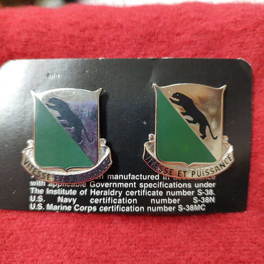 VINTAGE US Army 69th ARMOR REGIMENT
Unit Crest Pin (11o137)