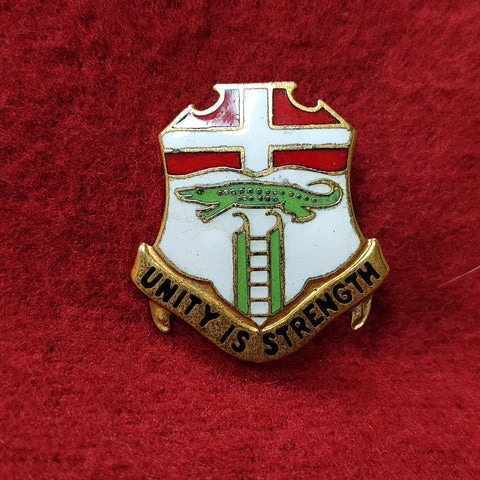 VINTAGE US Army 6th INFANTRY
Unit Crest Pin (11o143)