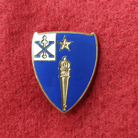 VINTAGE US Army 46th INFANTRY
Unit Crest Pin (02CR11)