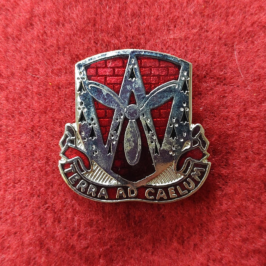 VINTAGE US Army 844th ENGINEER BATTALION Unit Crest Pin (02CR20)