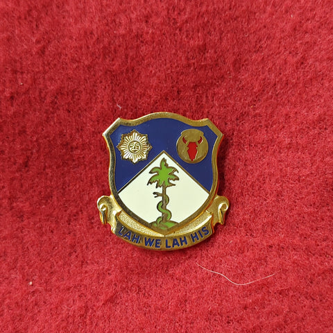 VINTAGE US Army 134th INFANTRY Unit Crest Pin (02CR25)